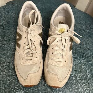 New Balance Women's Cream Sneakers